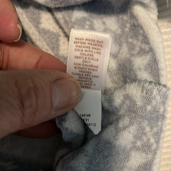 Used top size L by Lauren Conrad - Picture 7 of 8